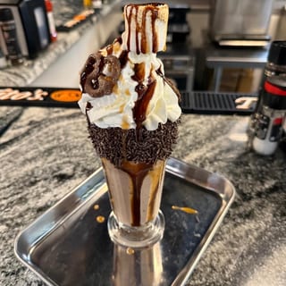 BROWNIE CHIKI WOW WOW