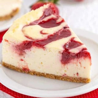 SEASONAL CHEESE CAKE