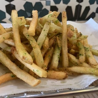 GARLIC PARM FRIES
